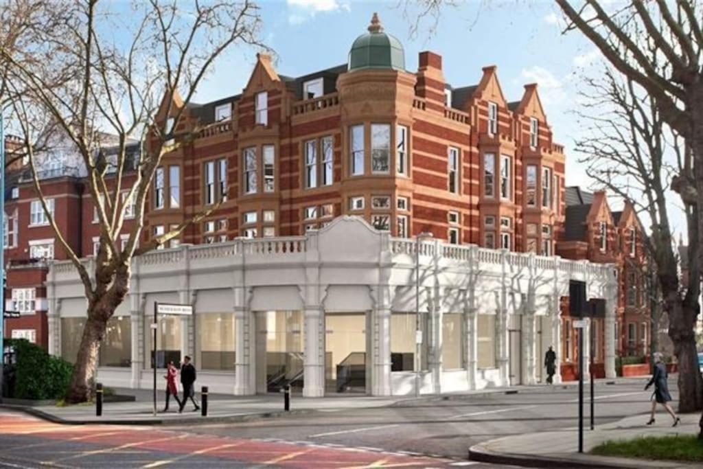 Chiswick Park Acton Town Garden * London