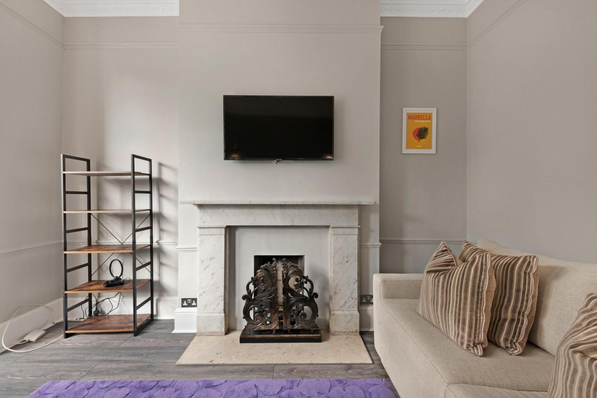 Chiswick Park Acton Town Garden Apartment London